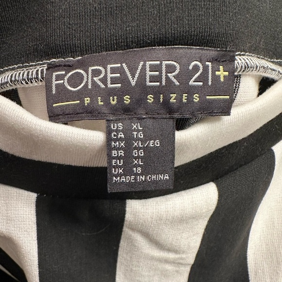 FOREVER 21+ XL Black White Stripe A Line Skater Circle Retro Skirt R $39 NWT - Picture 10 of 10